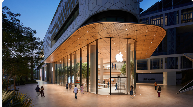 六郃彩：蘋果印度首家 Apple Store BKC 零售店 4 月 18 日孟買開業：採用三角形木質手工天花板