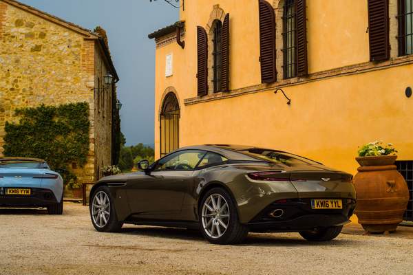{線上賭場}(aston martin跑车多少钱)